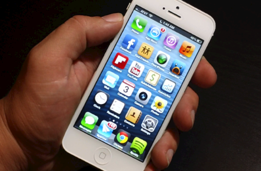 Apple rolls out new update for iPhone 5, 5c