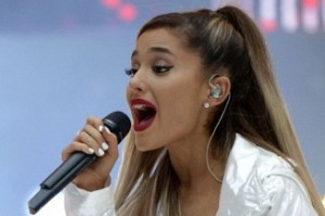 Ariana Grande to play Manchester benefit concert on Sunday