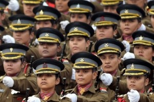 Army to allow women in combat roles