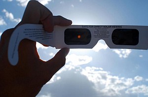 Amazon refunds buyers for unsafe Solar eclipse glasses