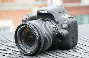Canon launches new EOS 200D with dual pixel sensors