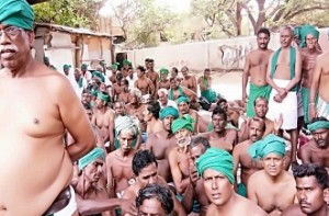 Farmers started protest in Chennai