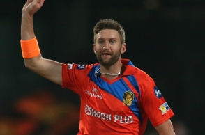 Gujarat's Andrew Tye ruled out of IPL 2017 with dislocated shoulder