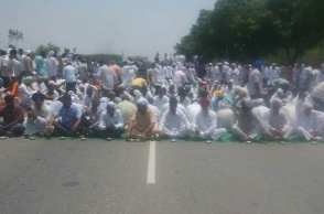 Haryana farmers block national highway