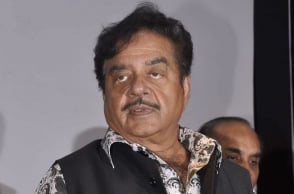 Ban tobacco items as they cause cancer: Shatrughan Sinha
