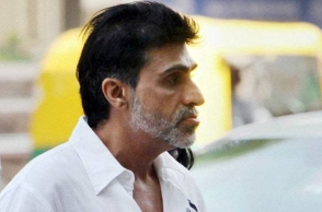 Chennai express producer surrenders in a rape case
