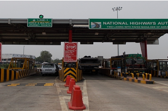 Cops beat up and loot Rs. 40,000 from toll plaza