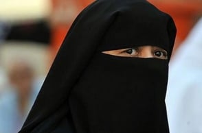 Girl tries to elope with boyfriend by hiding under burqa, scares airport officials