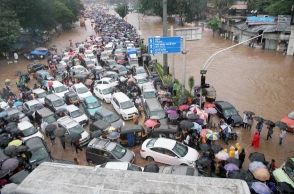 Mumbai schools & colleges shut, flights hit after heavy rain