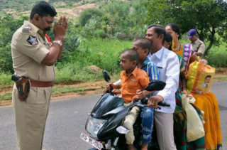 Policeman pleads with repeat traffic offender, pic goes viral