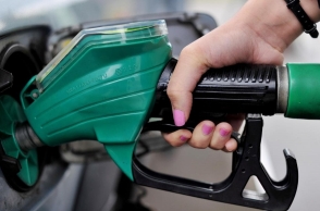 States cut VAT on petrol and diesel