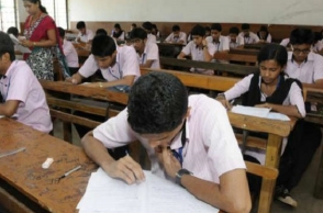 Student gets pass marks for writing erotic stories in exam