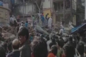 Three-storey building collapses in Mumbai, Many feared trapped