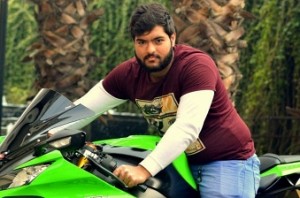 Young man dies racing superbike in Delhi