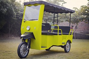 India's first e-taxi, e-rickshaw flagged off in Nagpur