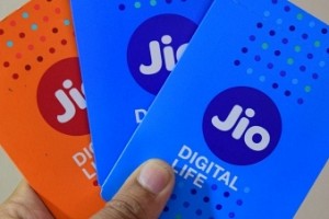 Jio partners with ASUS to offer up to 100GB additional 4G data
