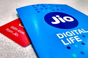 Jio’s customer additions slow down in April