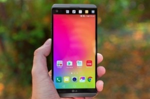 LG V30 will come with OLED screen, confirms Google