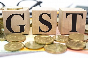 Online, retail stores offer discounts ahead of GST rollout