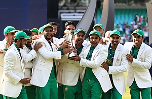 Pakistan army honours cricket team with 21-gun salute