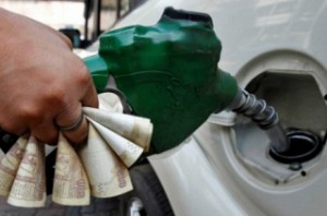 Petrol pump dealers withdraw strike over daily fuel price change