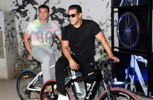 Salman Khan launches electric bicycles at Rs 40,000