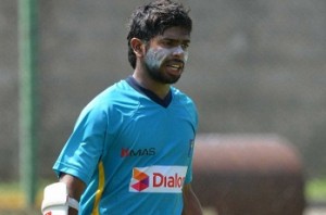 SL keeper Dickwella fined for attempting Dhoni-like stumping