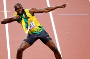 Bolt reaches semifinals in his last 100m race