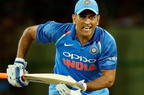You can't even think of a team without Dhoni: Ravi Shastri