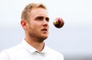 Stuart Broad injured ahead of South Africa Test series