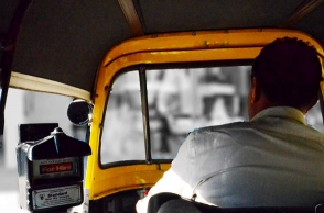 Auto driver on run for trying to molest woman