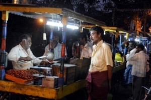 Chennai: Roadside eateries to be fined Rs 25,000 for unhygienic food