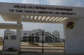 Chennai: Students clash at law university