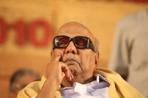 DMK chief Karunanidhi admitted in hospital