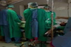Doctors quarrel while performing cesarean; baby dies