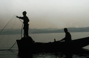 Fishermen released by Sri Lanka arrive in Tamil Nadu