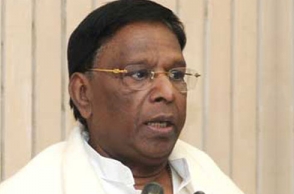 Puducherry CM takes up cleanliness drive on beach