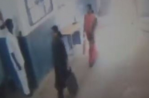 Video of Sasikala, Illavarasi going out of Bengaluru jail emerges
