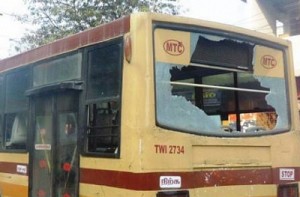 Violence in Kasimedu; Protestors damage 5 MTC buses