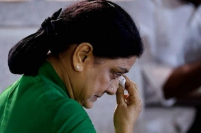 VK Sasikala to be expelled from AIADMK