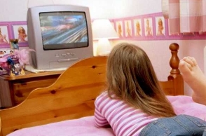 Don’t keep TVs in children’s bedrooms, suggests study