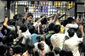 TN asks Madras HC to modify order on liquor shops