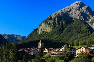 Village in Swiss banned from taking photographs