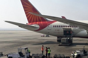 Waive Air India debt instead of selling it: Workers' union