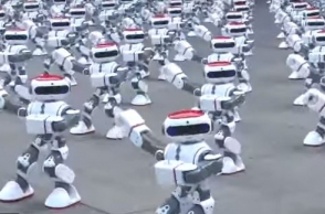 Guinness record: Thousands of robots perform group dance