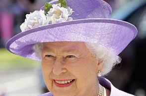 UK Queen Elizabeth to resign from throne aged 95: Reports