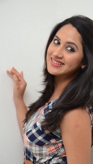 Mia George (aka) Miya George