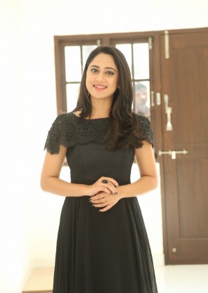 Mia George (aka) Miya George