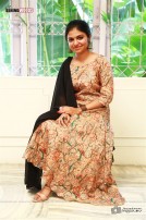 Raveena (aka) Raveena Ravi