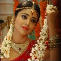 shriya-genelia-23-08-12